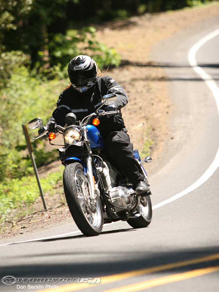 款哈雷戴维森Sportster 883 Roadster - XL883R摩托车图片4