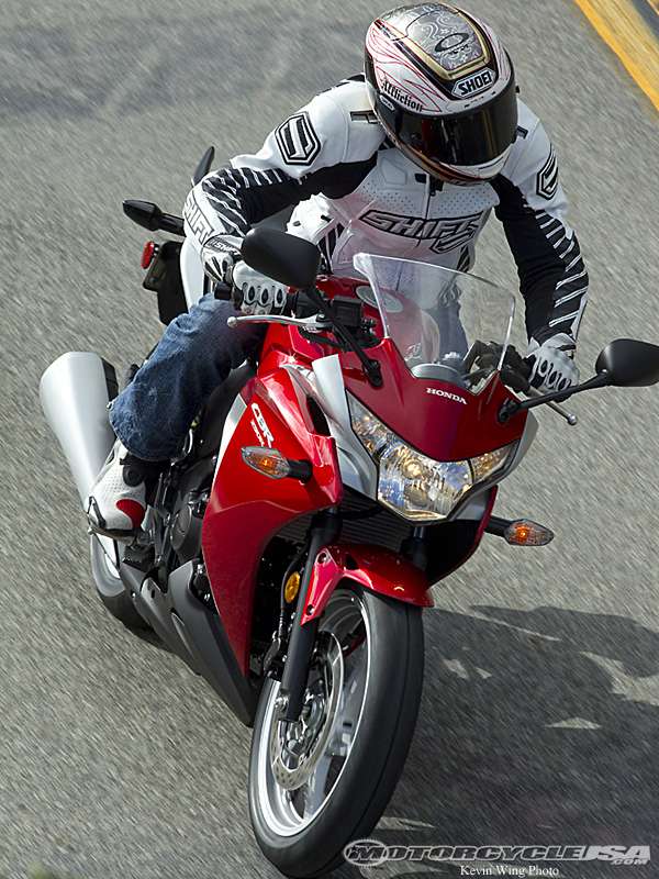 2011款本田CBR250R摩托车图片4