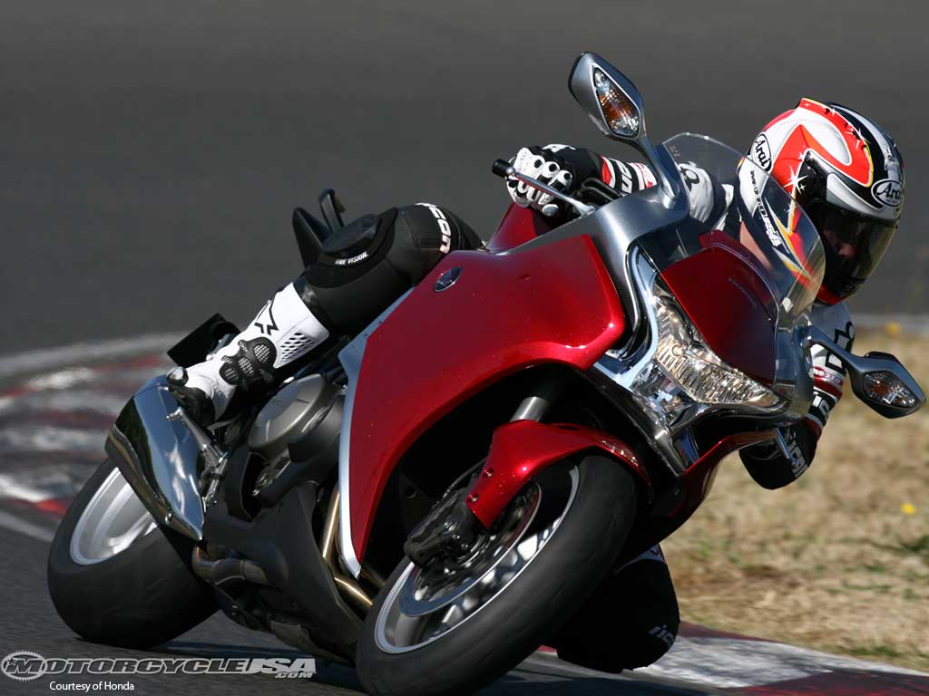 款本田VFR1200F摩托车图片1