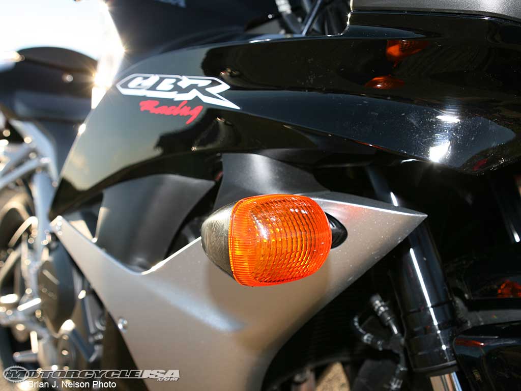 2007款本田CBR600RR摩托车图片3