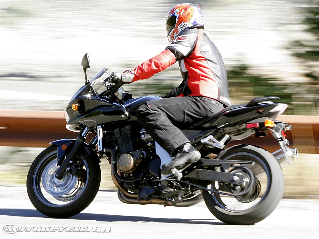 款川崎Z750S摩托车图片3