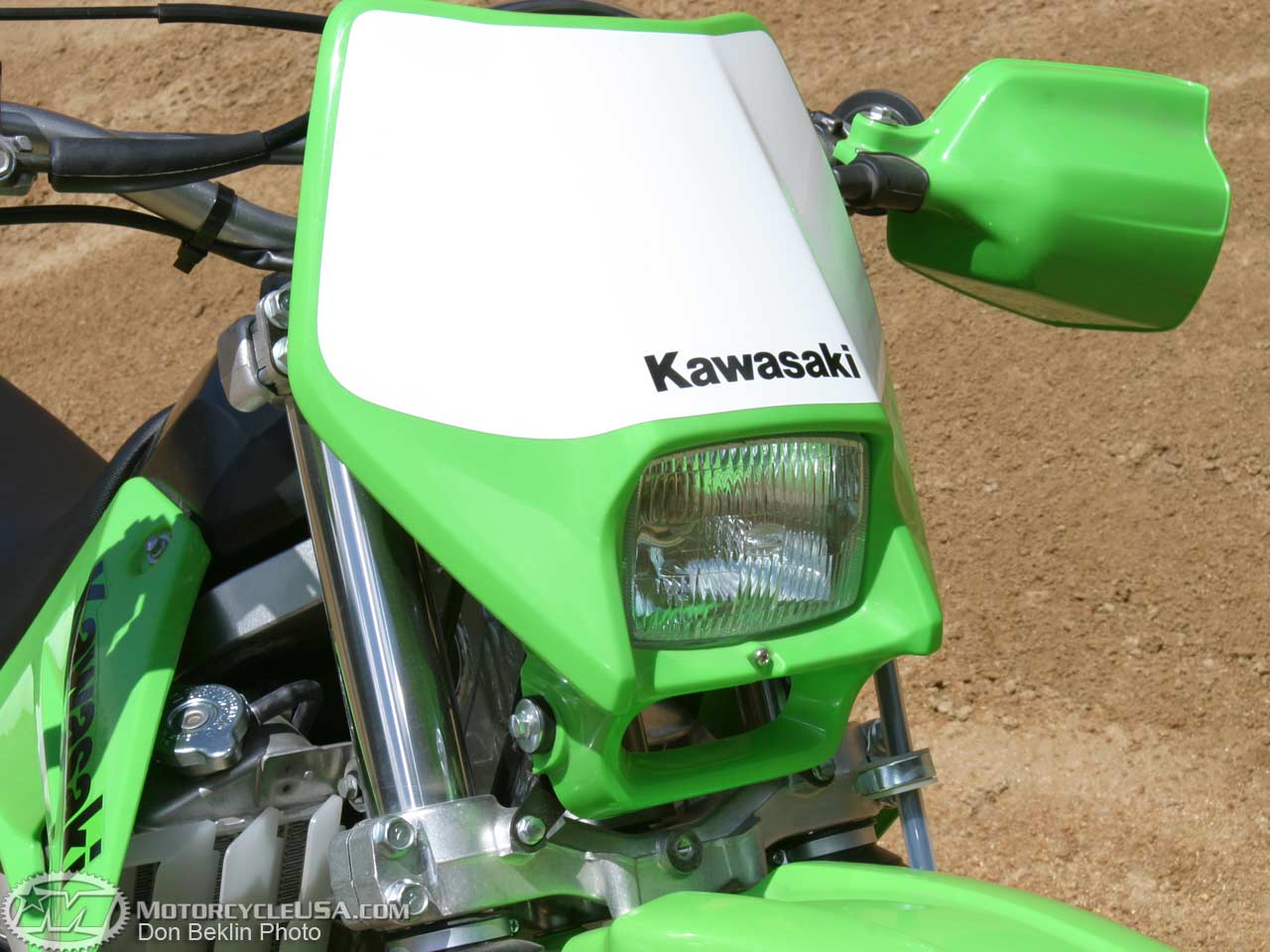 款川崎KDX220摩托车图片2