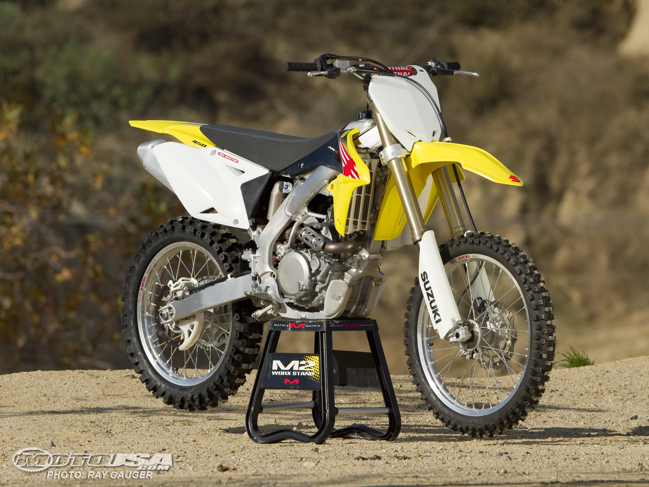 2011款铃木RM-Z450摩托车图片1