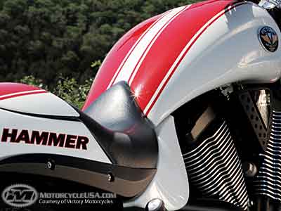 款胜利Hammer 8 Ball摩托车图片3