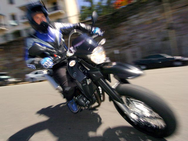 2004款雅马哈XT600摩托车图片1