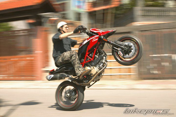 2011款杜卡迪Hypermotard 1100EVO SP摩托车图片3