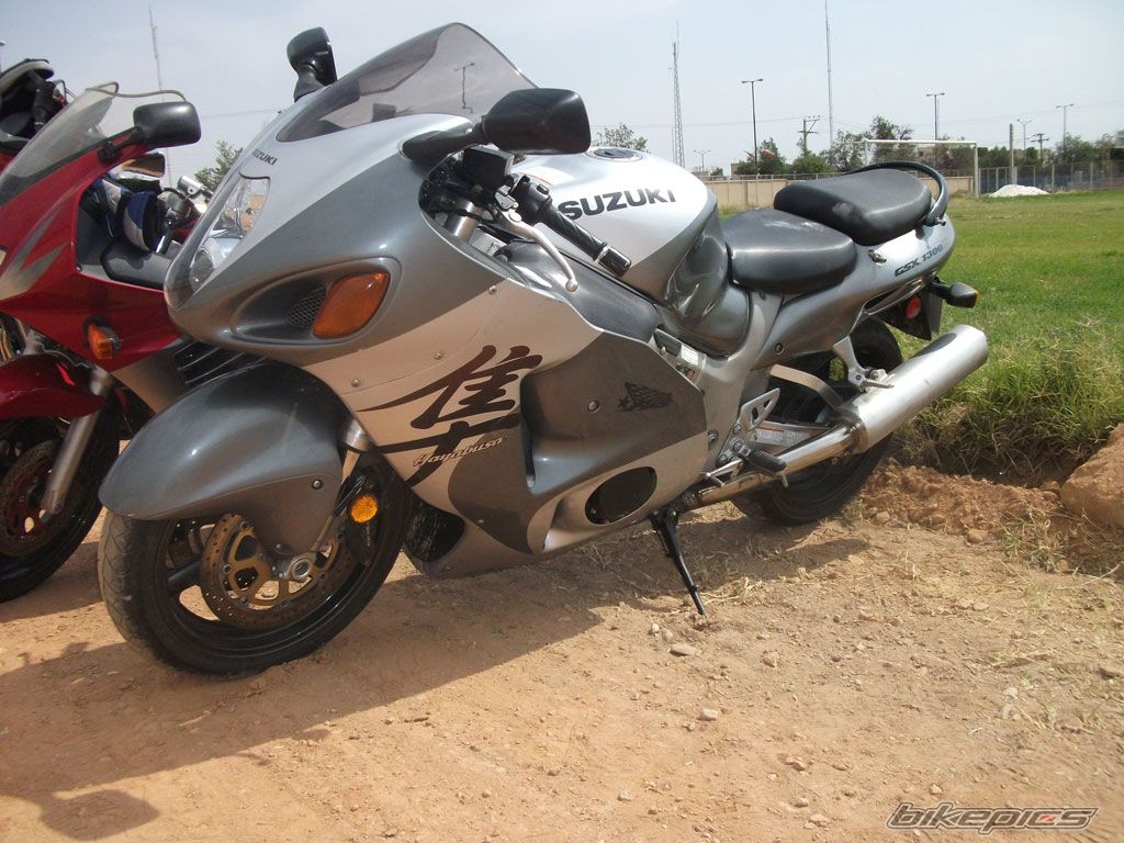 2011款铃木Hayabusa摩托车图片3