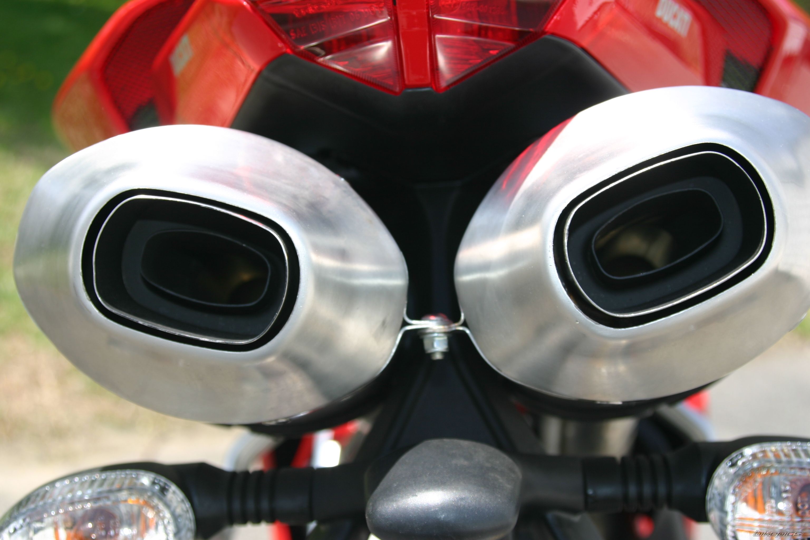 款杜卡迪848摩托车图片3