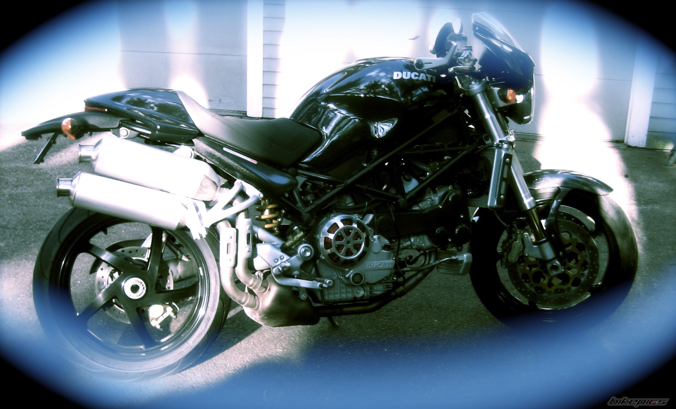 2003款杜卡迪Monster S4R摩托车图片1
