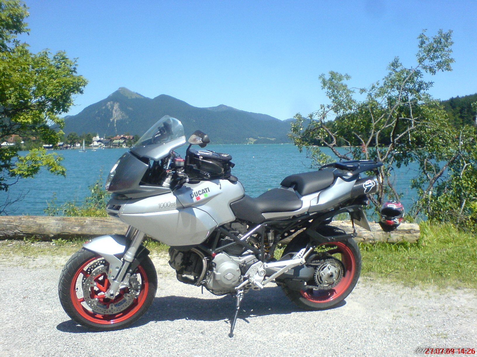 款杜卡迪Multistrada 1000 DS摩托车图片2