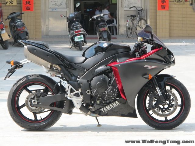 新到09年 雅马哈 战斧YZF-R1 红黑色《自家的货 接受预定》 图片 0