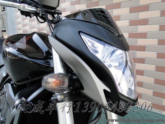 【全新本田街车】2012年款全新变款本田中量级街车黄蜂CB600F 图片 2