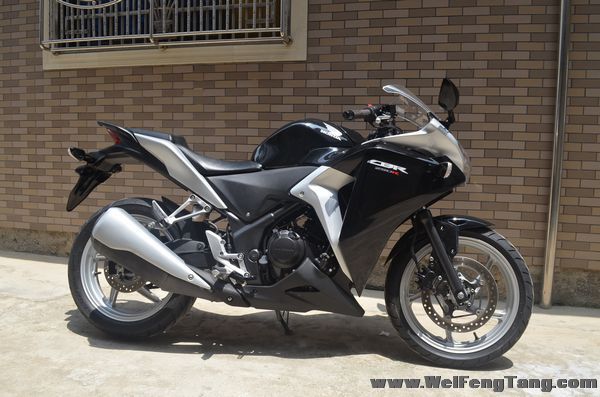 2011年 本田CBR250R 图片 0