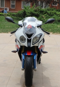 宝马S1000RR摩托车2011图片