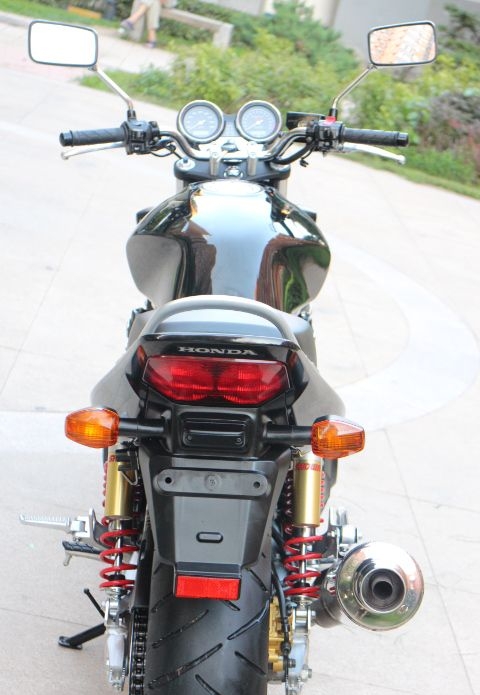 本田cb400摩托车参数 型号:honda cb400 年份 2010年 国内行情价格