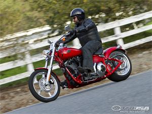 哈雷戴维森Rocker C摩托车2011图片