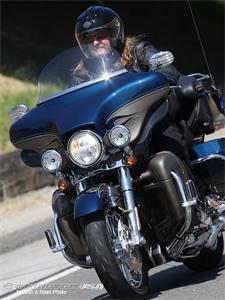 哈雷戴维森Fat Bob - FXDFSE CVO摩托车2010图片
