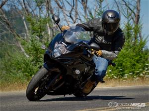 铃木GSX1250FA摩托车2011图片