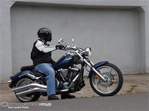铃木M109R2摩托车2009图片