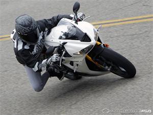 凯旋Daytona 675R摩托车2011图片