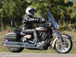胜利Kingpin Deluxe摩托车2006图片