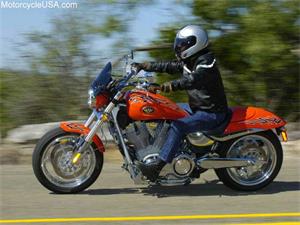 2005款胜利Hammer摩托车图片